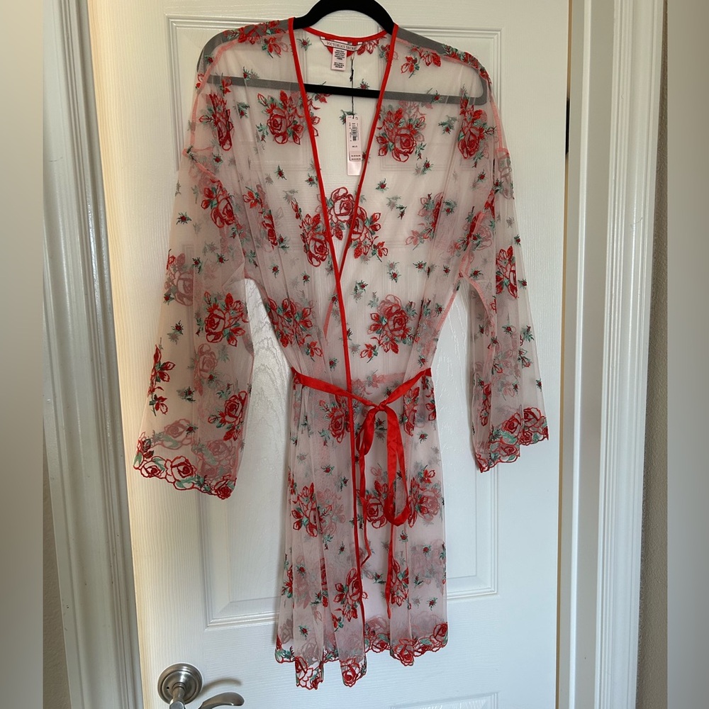 Victorias Secret Sheer Robe Negligee. NWT Red/black/sheer